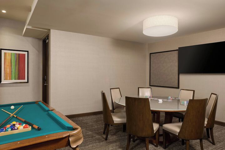 Hotel with Pool