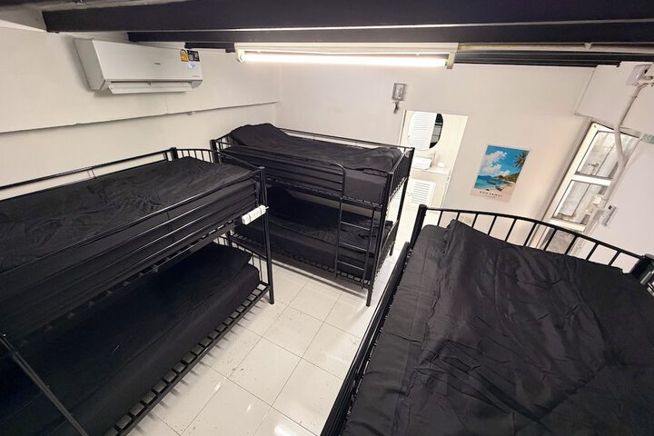 Room 13 of 52