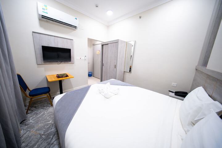 Room 22 of 27