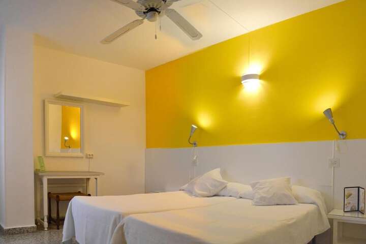 Room 21 of 48