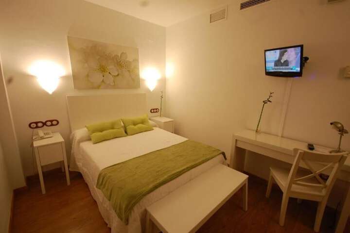 Room 9 of 24