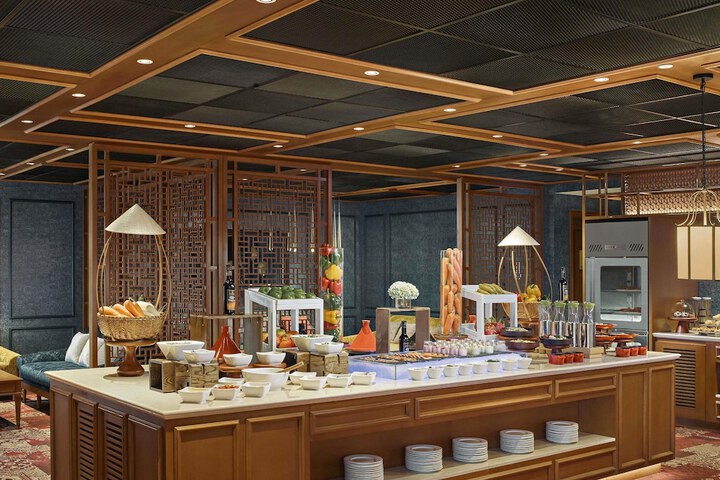 Dining 96 of 144