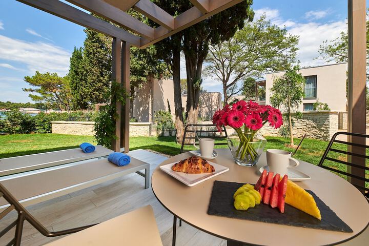 Terrace/Patio 18 of 66