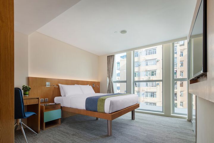 Room 14 of 24