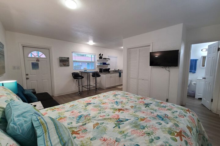 Room 20 of 166