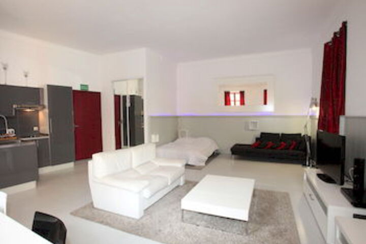 Room 155 of 200