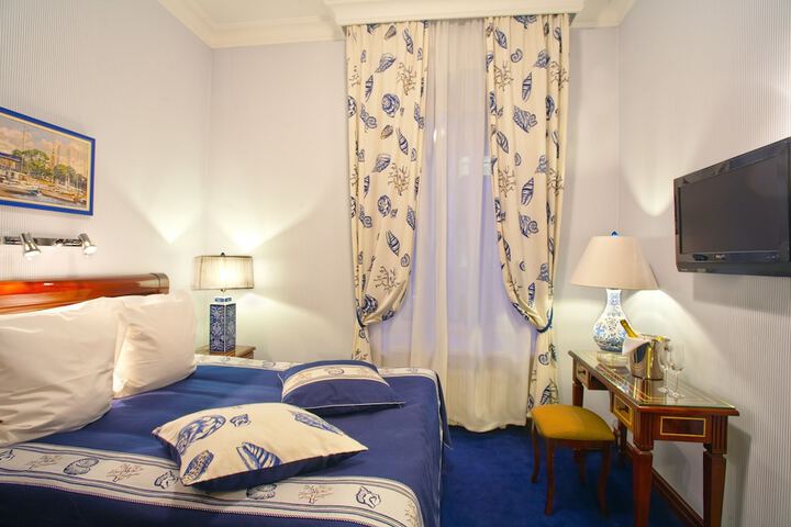 Room 28 of 172