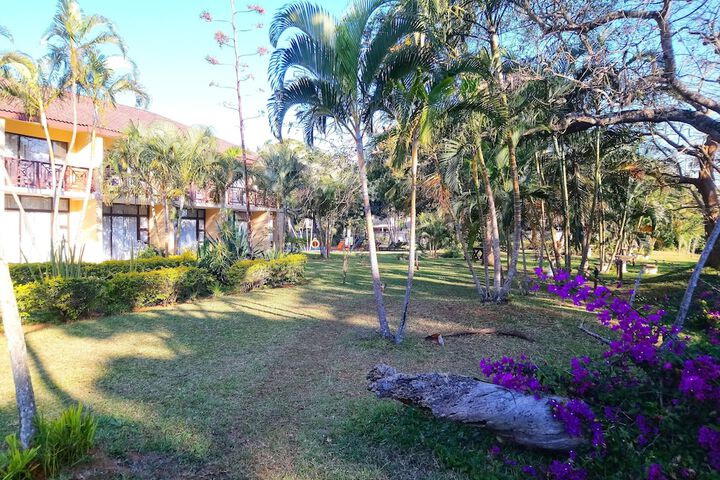 Hotel Exterior 77 of 91