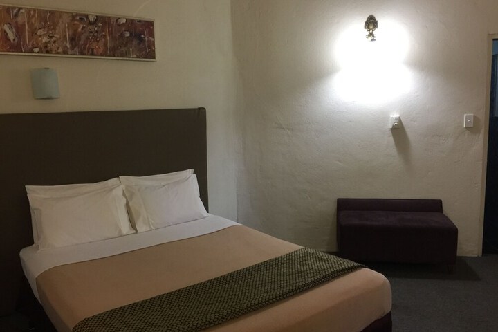 Room 8 of 19