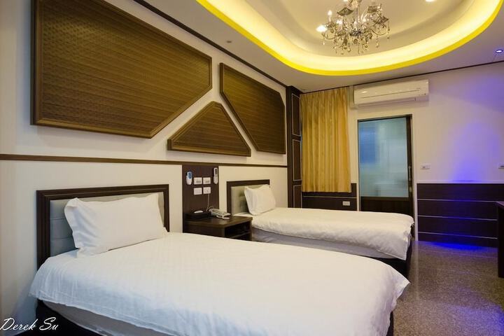 Room 3 of 31