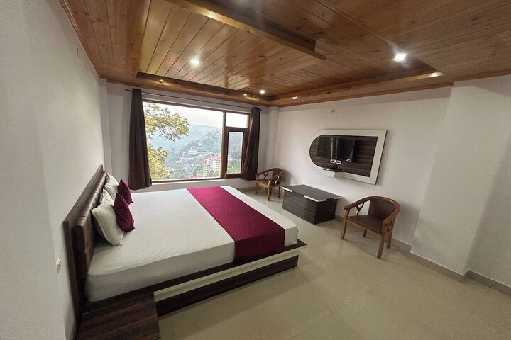 Room 10 of 51