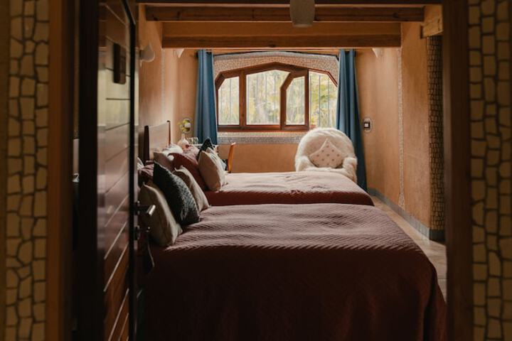 Room 2 of 24
