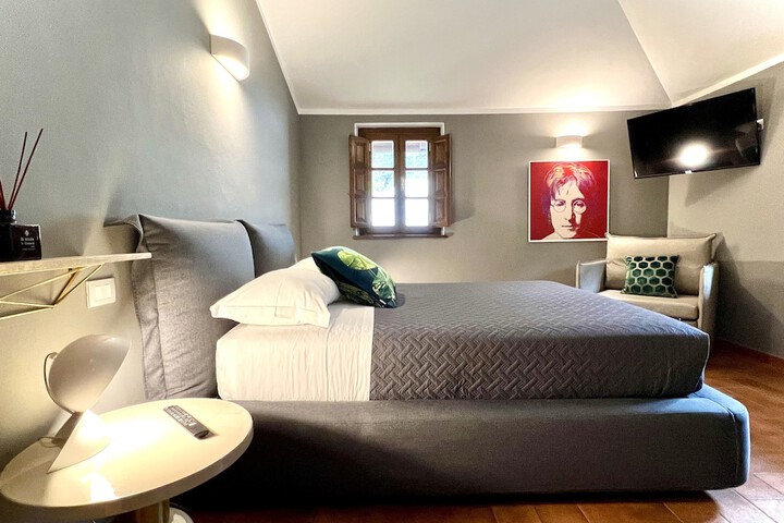 Room 21 of 46