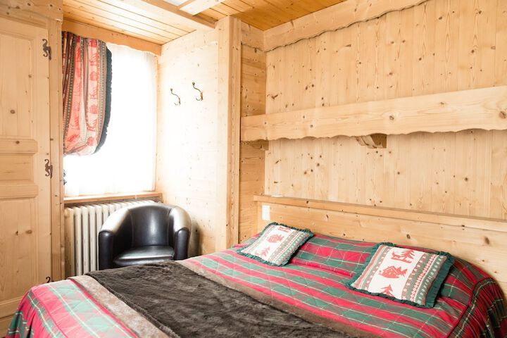 Room 15 of 39