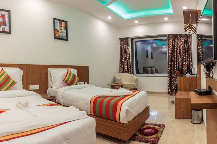Room 34 of 65
