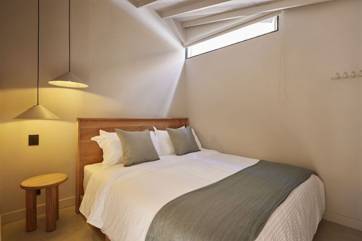 Room 8 of 73