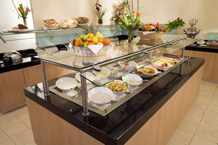 Breakfast/Coffee Service 21 of 46