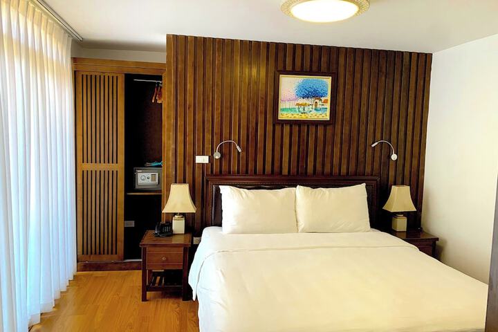 Room 17 of 48