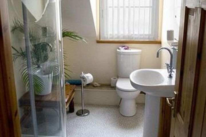 Room 2 of 22