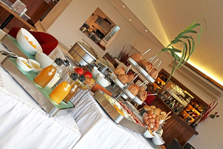Breakfast/Coffee Service 14 of 23