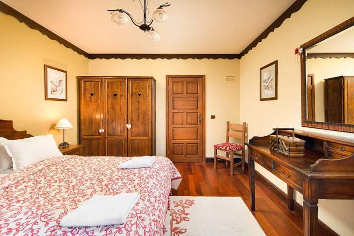 Room 8 of 47