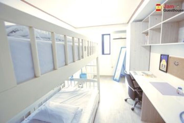 JAM GUESTHOUSE - Hostel
