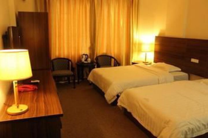 Room 53 of 84