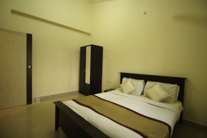 Room 12 of 22