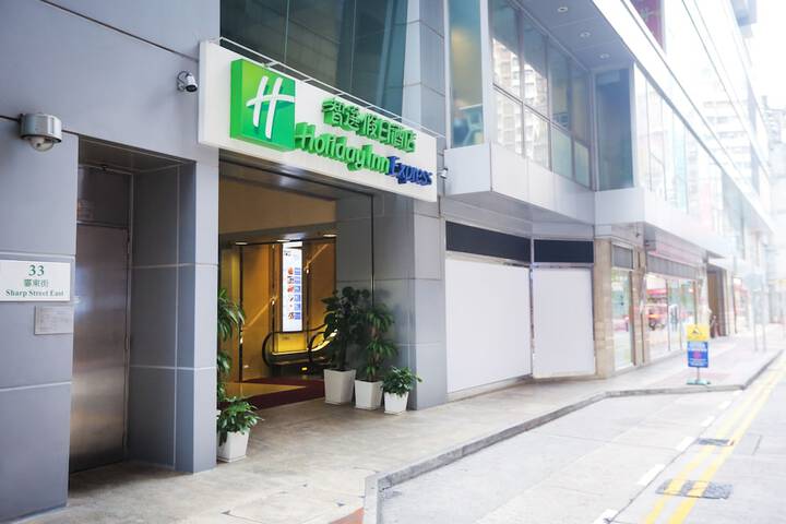 Hotel 53 of 74