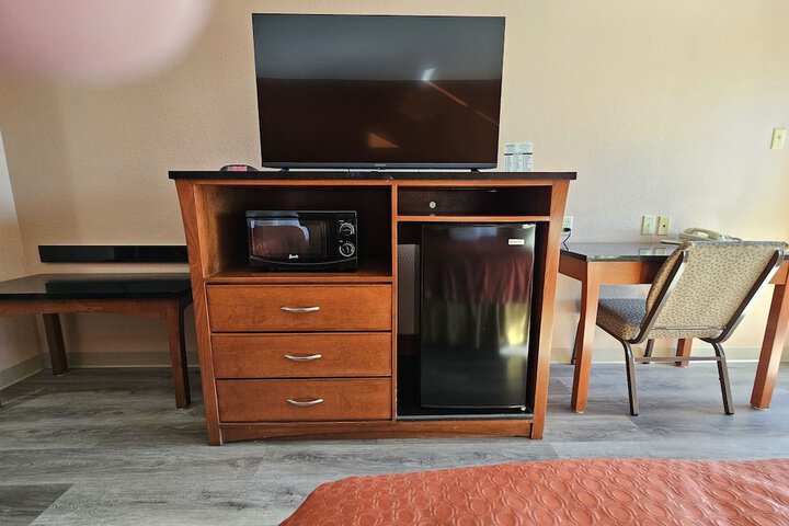 Room 12 of 35