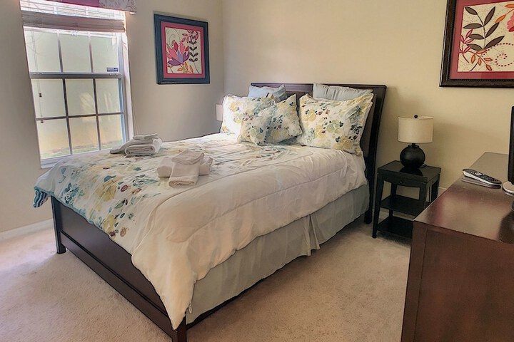 Room 3 of 40