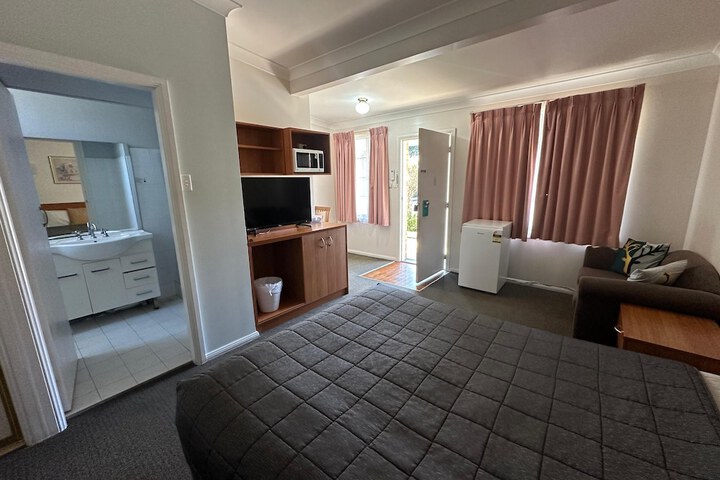 Room 14 of 46