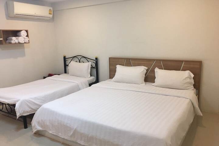 Room 9 of 43
