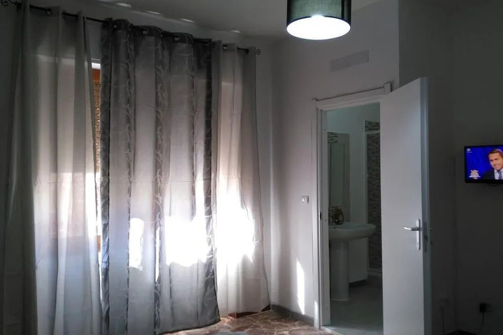 Room 10 of 10