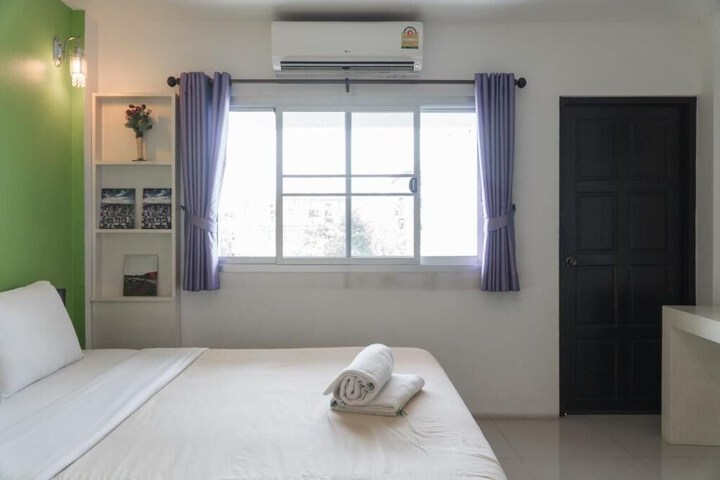 Room 16 of 64