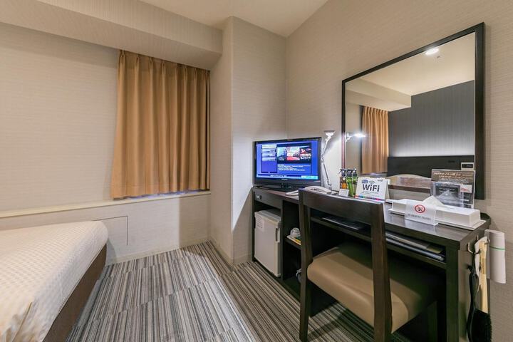 Room 17 of 57