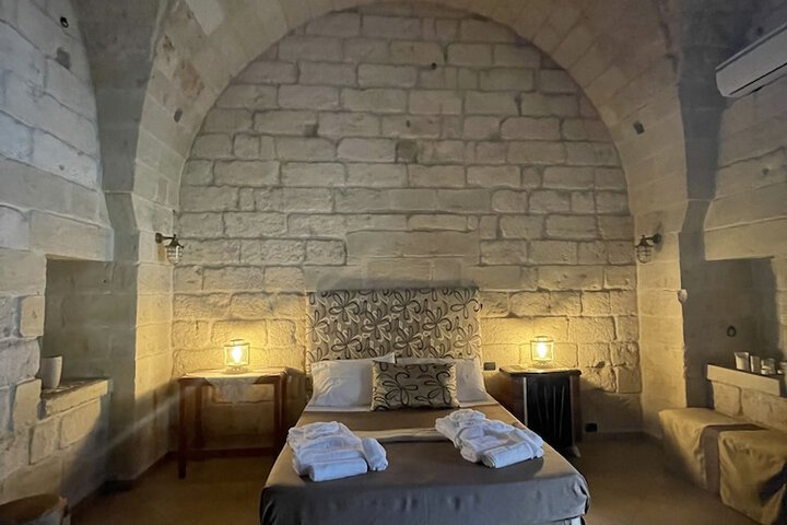 Room 40 of 247