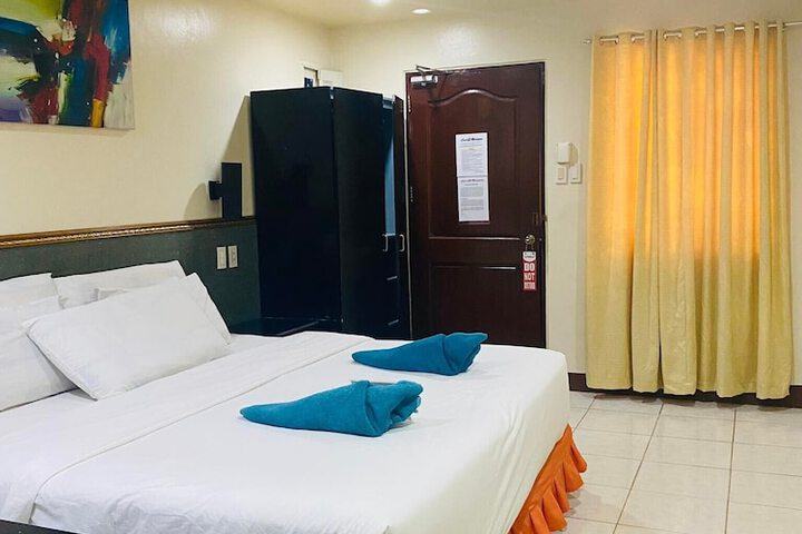 Room 25 of 65