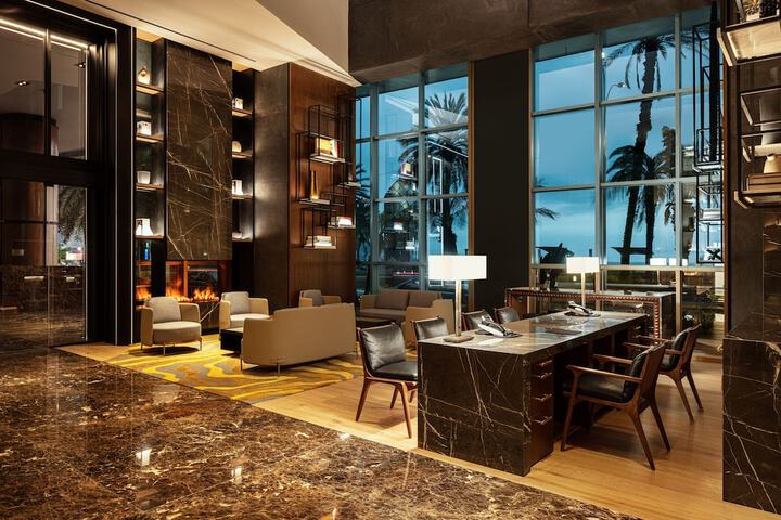 Hotel Interior 4 of 146
