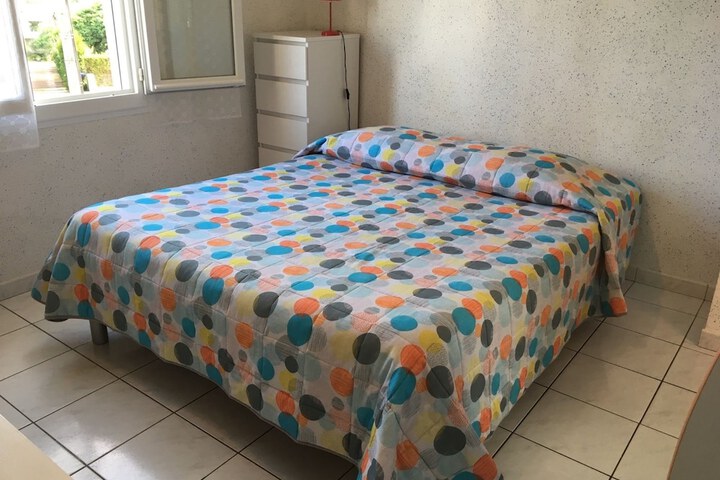 Room 4 of 50