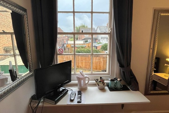 Room 7 of 37