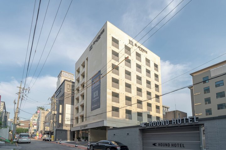 Hotel 49 of 51