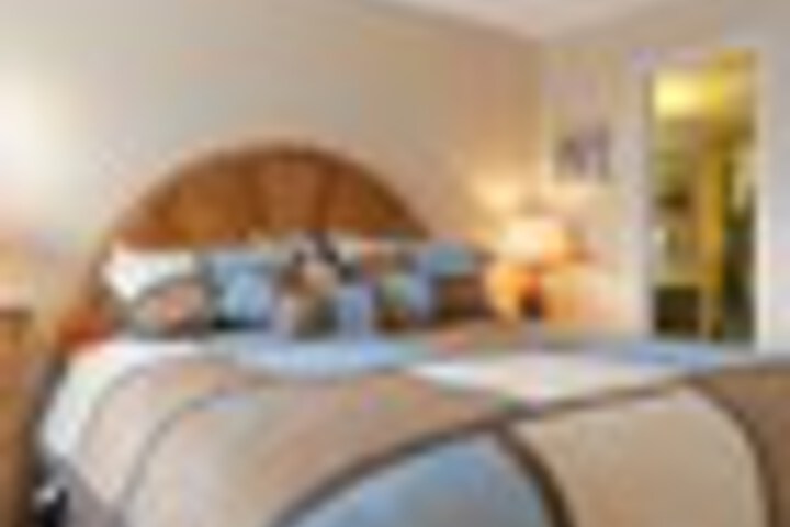 Room 35 of 144