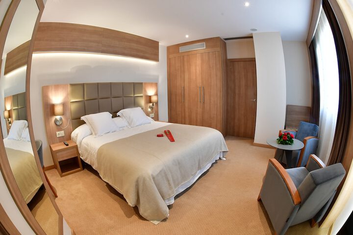 Room 38 of 65