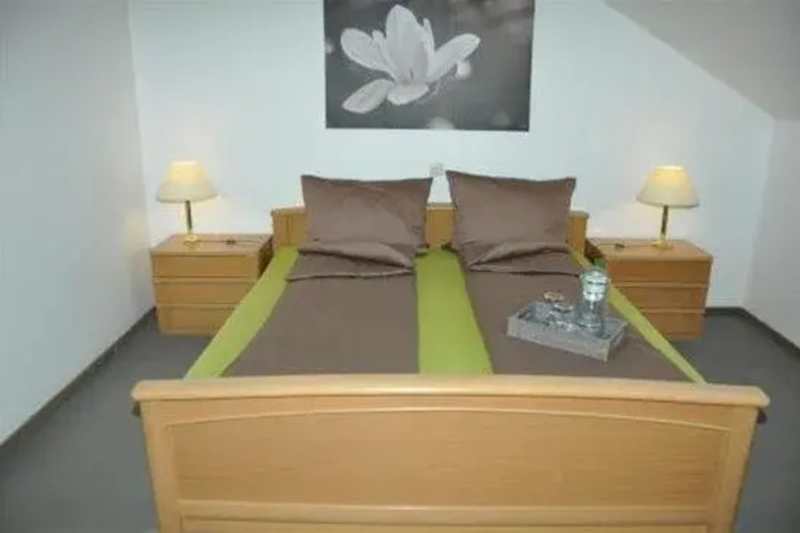 Room 3 of 4