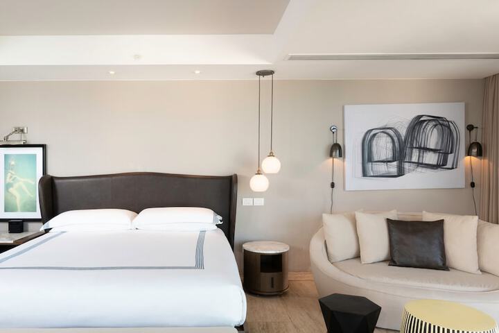 Room 17 of 101