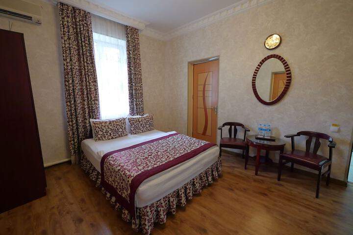 Room 30 of 92