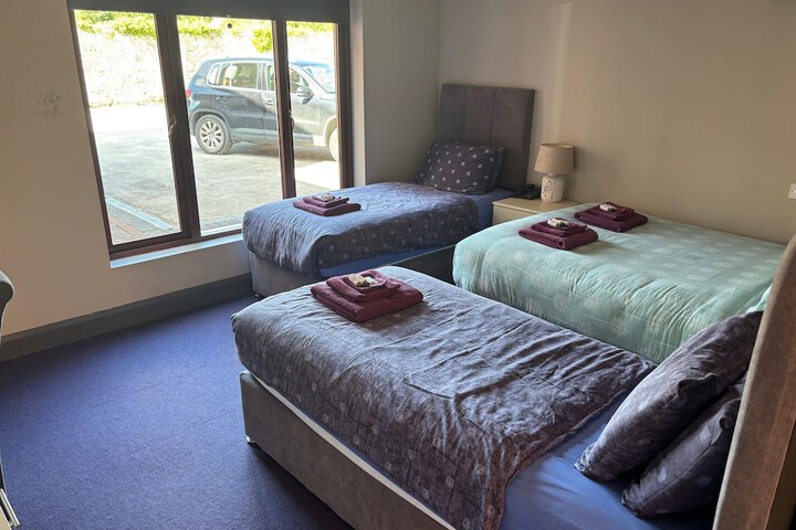 Room 4 of 15