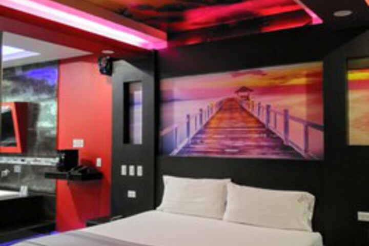 Room 16 of 78