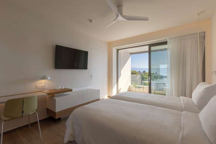 Room 3 of 30